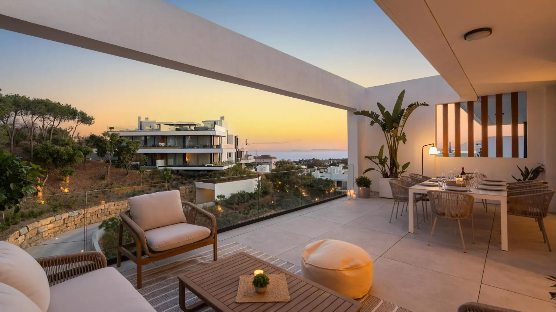 Marbella Dunes Penthouse - Brand New, Splendid Rooftop, Pool & Sea View