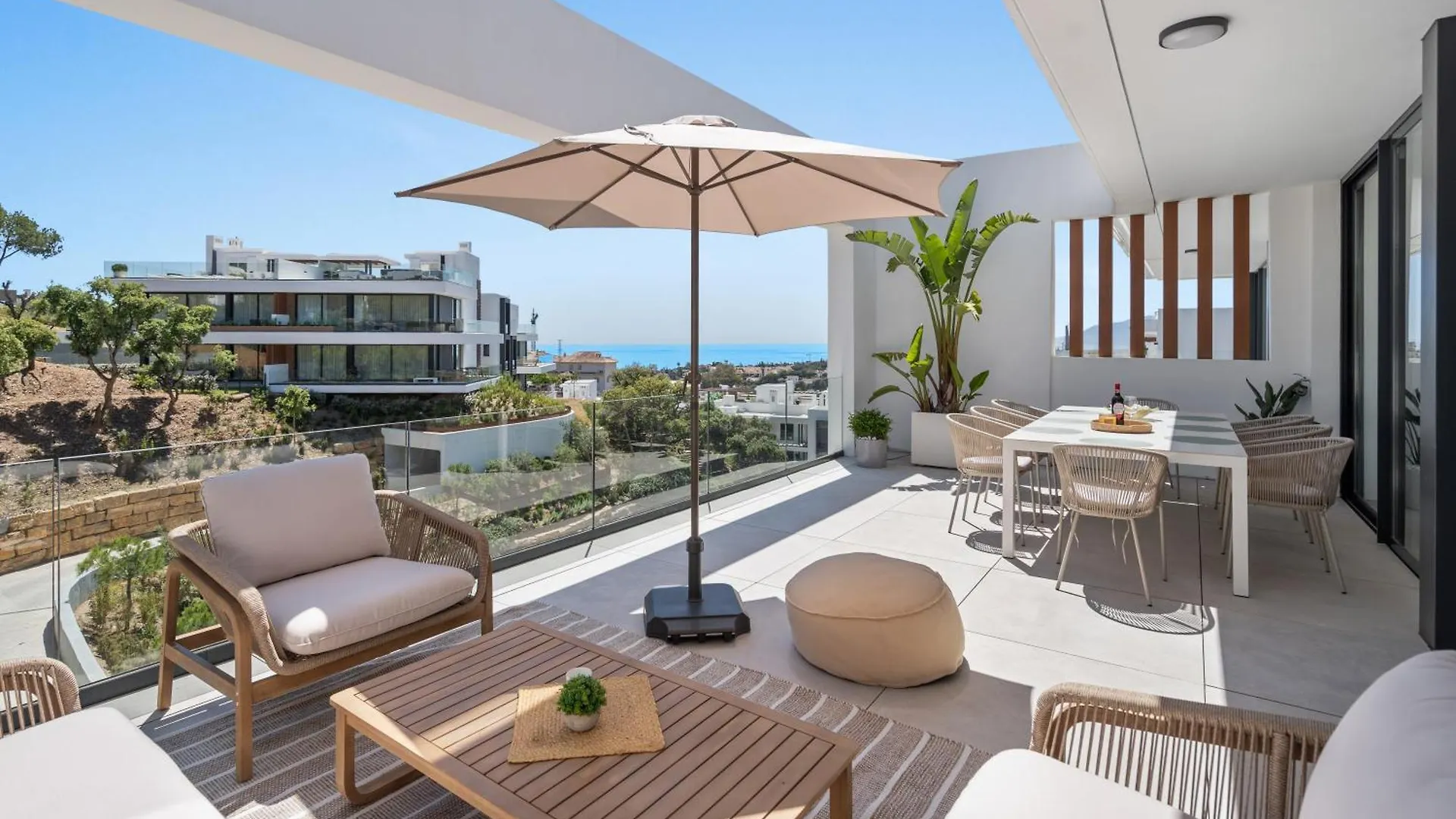 Marbella Dunes Penthouse - Brand New, Splendid Rooftop, Pool & Sea View Apartamento