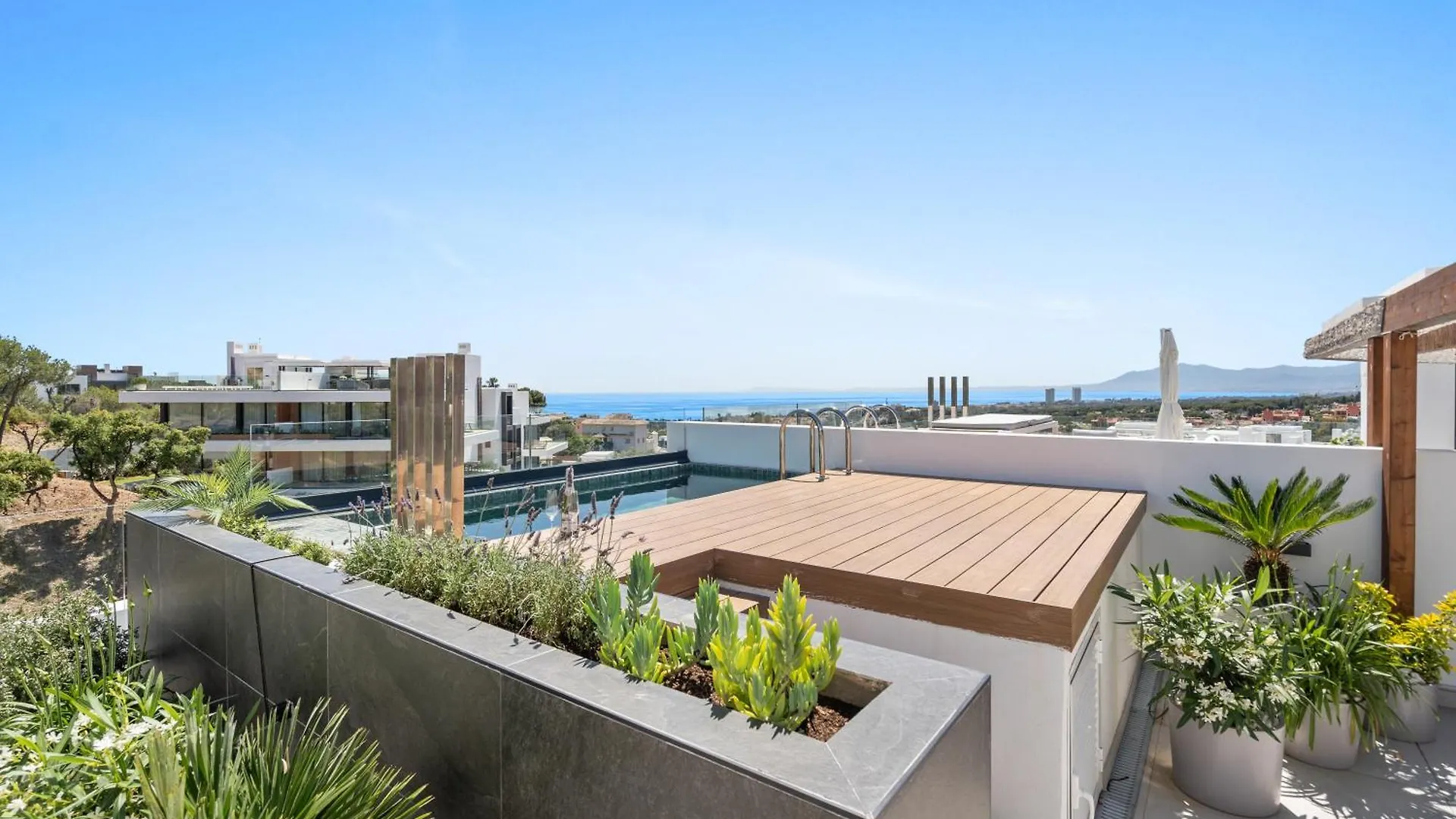 Marbella Dunes Penthouse - Brand New, Splendid Rooftop, Pool & Sea View 0*,